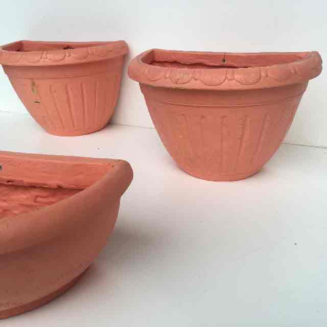 PLANTER POT, Terracotta (Faux) Wall Mount